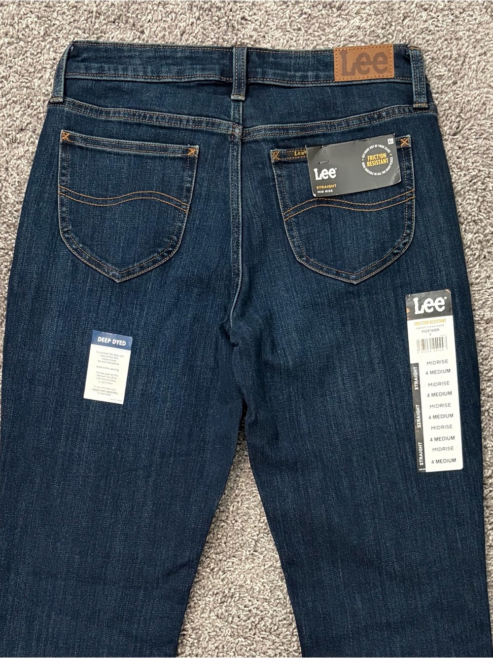 Lee Premium Quality NWT Midrise Straight Fit Deep Died Dark Blue Jeans 4 Medium